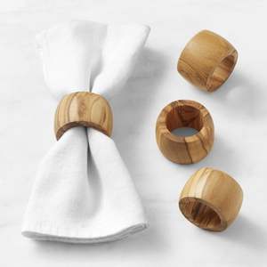 Ensemble d'anneaux à serviettes en bois au fini élégant pour une décoration de table haut de gamme, améliorant l'ambiance de la salle à manger avec une sophistication rustique - Product Image 2