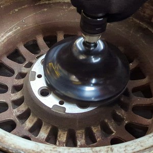 Ensemble de meuleuses d'ébavurage de moyeu de roue avec un diamètre de 60-160mm pour les véhicules européens - Product Image 3