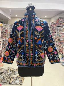 Chaqueta de lana con bordado floral a mano para mujer, cuello mandarín, manga larga, estilo étnico de otoño, cierre de cremallera, regalo para ella - Product Image 1