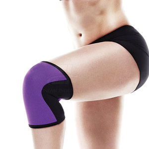 Smooth Seamless Construction <b>Knee</b> <b>Sleeves</b> Reduces Skin Irritation While Providing Balanced <b>Compression</b> For Daily Support - Product Image 6