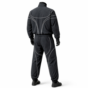 Conjunto Deportivo Cortavientos Reflectante Negro para Hombre, Chaqueta Cortavientos Ligera y Pantalones Jogger, Conjunto Deportivo Cortavientos con Logotipo Personalizado - Product Image 5
