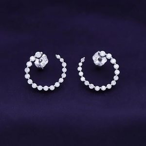 Pendientes de Aro con Diamantes Redondos Brillantes de Moissanita Chapados en Oro Blanco de 10K, Joyería de Lujo para Mujer para Usar Todos los Días - Product Image 1