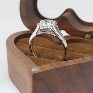 Bague de fiançailles classique en diamant de laboratoire taille coussin 1 carat, plaqué or 18 carats, bijoux de luxe pour femme - Product Image 4