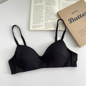 Ensemble de soutiens-gorge invisibles confortables et respirants pour femmes, sans armatures, avec bretelles réglables - Product Image 1