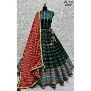 Collections de velours de vêtements de mariée indiens pour la mariée avec le travail de Zarkhan par Fabzone - Product Image 4