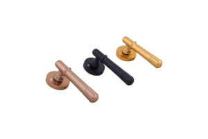Ensemble de poignées de porte à mortaise en laiton massif moderne, double ton, avec roseau rond, finition noir mat PVD, rose gold, or brillant, et levier de verrouillage noir brillant, 138 mm - Product Image 6