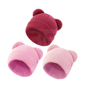 Gorros de punto con forro de satén para mujer, gorros gruesos y holgados con pompón de piel sintética, acanalados, para playa y viajes, dibujados a mano - Product Image 1