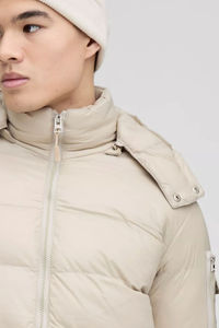 Chaqueta Acolchada de Último Diseño con Alto Brillo, Chaqueta de Plumón Cálida y Resistente al Viento, Chaqueta de Invierno Personalizada para Hombre - Product Image 5