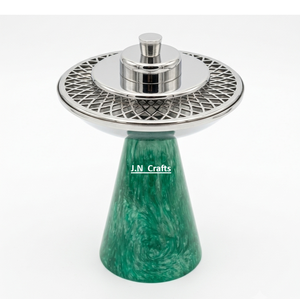 Quemador de incienso de resina verde con tapa metálica y bandeja perforada, difusor de aromaterapia para uso en todas las estaciones - Product Image 1