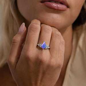 Bague en argent sterling 925 avec opale lavande taille cerf-volant, opale naturelle, bague de fiançailles minimaliste, cadeau pierre de naissance d'octobre - Product Image 3