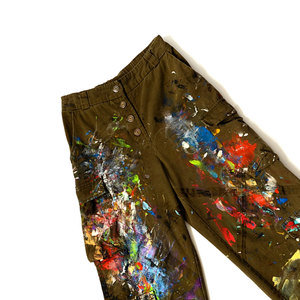 Pantalon de jogging pour homme en coton French Terry, personnalisé et peint, coupe ample évasée, délavé à l'acide, avec ourlet brut - Product Image 2