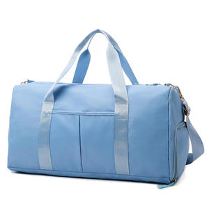 Bolsa de Lona de Nailon 600D Azul Claro, Capacidad de 30-40L, para Gimnasio, Viajes, Deportes, Fin de Semana, con Bolsillos con Cremallera y Correa para el Hombro - Product Image 1