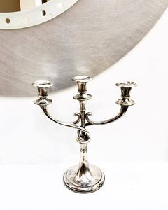 Candelabro moderno de hierro para decoración de mesa de comedor, ambiente romántico con velas y realce elegante del interior. - Product Image 6
