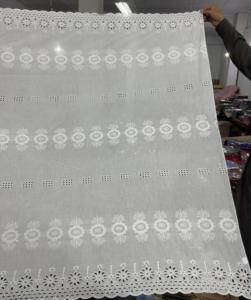 ผ้าฝ้ายวอยล์ออร์แกนิคหวีละเอียด 100% ขายส่ง ผ้าปักลายดอกไม้แบบตาไก่ ทอเรียบ น้ำหนักเบา 80S 60S ผ้าสวิสวอยล์ - Product Image 3