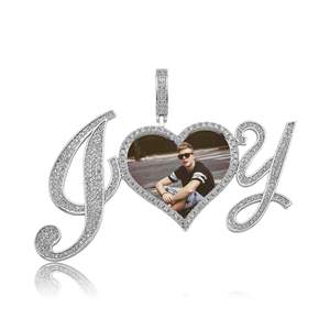 Collar de Plata con Colgante de Letra Cursiva Personalizada con Foto, Moissanita, Texto en Caligrafía, Regalo Conmemorativo - Product Image 1