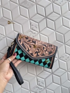 Vente Flash : Étui de Téléphone en Cuir Travaillé à la Main, Élégant, en Cuir Véritable, Motif à Carreaux Blancs, Style Vintage, Portefeuille pour Femme - Product Image 1