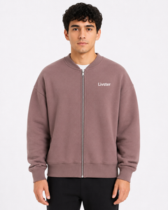 เสื้อแจ็คเก็ตบอมเบอร์ผู้ชายพรีเมียม สีม่วงอ่อน ซิปเต็มตัว ผ้าฝ้ายฟลีซ แขนยาว คอตั้ง น้ำหนัก 350 กรัม เหมาะสำหรับฤดูหนาว สวมใส่สบายๆ - Product Image 1