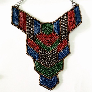 Parures de colliers classiques multicolores en perles de verre CRYSTAL CRAFT et collier africain en bois - Product Image 5