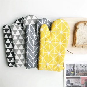 Long Thick Cotton Waterproof Diamond Quilted Kitchen BBQ <b>Gloves</b> Heat-Resistant Non-Slip for Four Seasons Baking Cooking Outdoor - Product Image 1