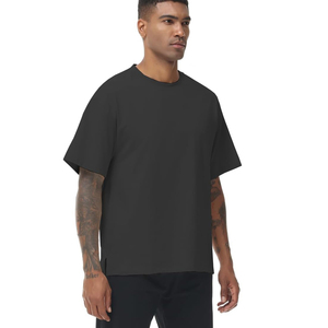 Camiseta Negra Oversize para Hombre, Estampada, Manga Corta, 100% Algodón, Cuello Redondo, Corte Jersey, Antiarrugas, 220g, Impresión Serigráfica - Product Image 2