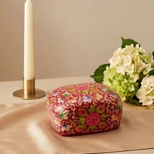 Boîte à bijoux ovale traditionnelle avec couvercle imprimé motif floral rouge, étui de rangement 3,3x2,3x1,8 po - Product Image 6