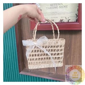 Mini sac en jonc de mer 18x12cm, sac à main compact tressé, petite pochette en paille, accessoire décontracté d'été pour usage quotidien, voyage et shopping - Product Image 3