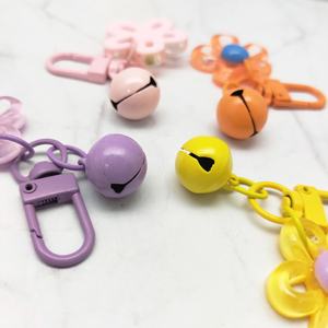 Llavero Charmmy con Flor en Colores Pastel, Adorable y Dulce, con Sonajero Pequeño, 6.2cm, Resina de PVC, Adorno Moderno, Regalo para Niñas y Mujeres - Product Image 5