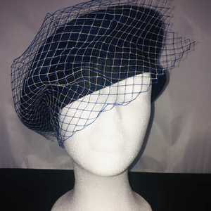 Voile Cloche Noir et Blanc Fascination pour Femme, Élégant Accessoire de Mode pour Mariage, Cérémonie Religieuse, Tea Party, 100% Polyester, Fleur - Product Image 2