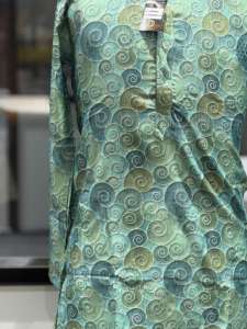 Kurta de Diseño con Estampado Digital y Lentejuelas Bordadas para Festivales y Bodas, Disponible en Grandes Cantidades - Product Image 2