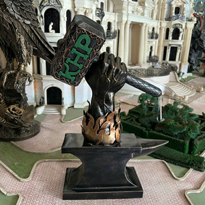 Wholesale Wrought Iron Hand Holding Hammer Sculpture Modern Antique For Home Decor Gifts Crafts Customizable 3D Design - Product Image 1