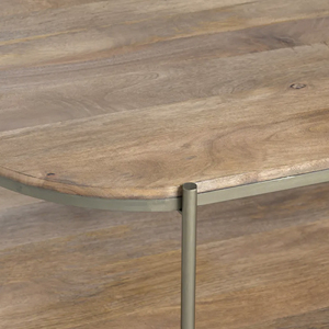 Ensemble de tables basses ovales industrielles modernes, finition dorée, avec plateau naturel, durables et écologiques, pour salon. - Product Image 6