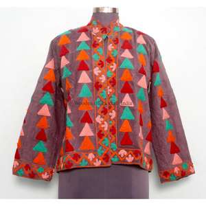 Chaqueta Corta de Invierno/Otoño con Bordado Elegante y Patrones Tradicionales, Ropa Exterior de Moda al por Mayor - Product Image 1