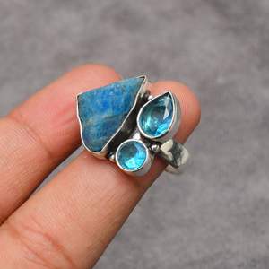 แหวนอะพาไทต์นีออนแบบหยาบ ทำด้วยมือ เงินแท้ 925 เครื่องประดับพลอย แหวนปรับขนาดได้สำหรับผู้หญิง - Product Image 4