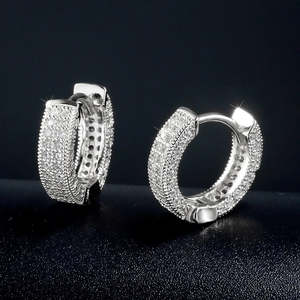ต่างหูห่วงแบบ Huggie หลายแถวประดับเพชรแล็บโกรว์ทอง 14K สไตล์ฮิปฮอป พร้อมแหวนเพชรแท้ทองคำขาว 18K ประดับเพชรธรรมชาติสีขาวโรส - Product Image 4