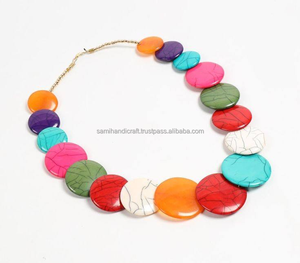 Collar de Arte de resina hecho a mano cadena clásica contemporánea con pera y Diamante colección limitada estilos de joyería contemporánea - Product Image 6