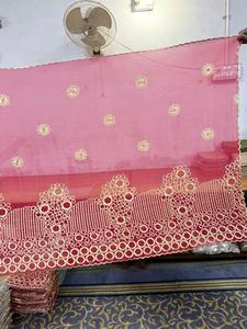 Voiles en mousseline en gros : Nouveauté – Châles longs brodés de fleurs et de strass pour femmes, doux, légers et respirants, parfaits pour le quotidien et l'été - Product Image 3