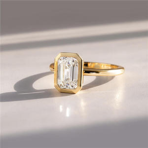 Bague de fiançailles ovale 2.00 carats en diamant de laboratoire certifié IGI, solitaire à griffes en or massif 14K/18K plaqué, 4g, luxe VS1 pour femme - Product Image 4