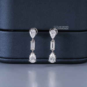 Magnifiques boucles d'oreilles en or 14 carats avec diamants de laboratoire taille baguette pour femme, bijoux de luxe en diamants synthétiques pour mariage et cadeau, 2,14 g - Product Image 1