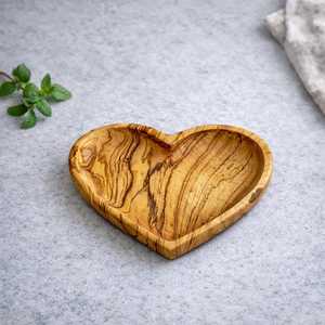 Assiette de service en bois d'olivier en forme de cœur, faite à la main, durable, pour toutes les occasions - Style minimaliste - Product Image 2