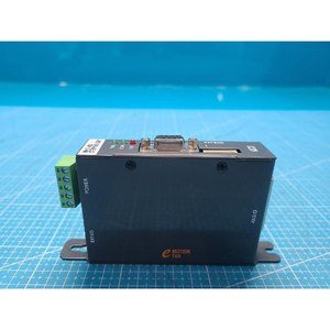 Unidad de Control de Movimiento Integrada eMOTION Tek EUMP1N1B040 Usada Como Nueva, Piezas de Equipos Semiconductores Legados - Product Image 4