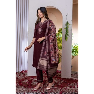 Ensemble Kurti Pantalon Dupatta pour femmes - Tenue élégante en trois pièces - Product Image 4