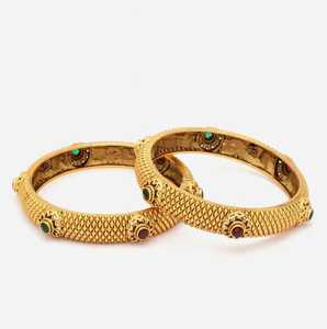 Bracelet en laiton vintage, bracelet en métal doré traditionnel, bracelet de mariage classique pour femmes - Product Image 1