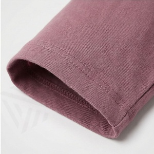 T-shirts brodés pour femmes, couleur personnalisée, qualité supérieure, broderie personnalisée, parfaits pour la mode décontractée et les vêtements professionnels. - Product Image 6