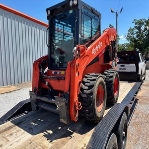 Cargadora Compacta SSV75 Resistente con Motor de 74.3 HP, Brazo de Elevación Vertical y Alto Flujo Hidráulico para Aplicaciones de Construcción - Product Image 1