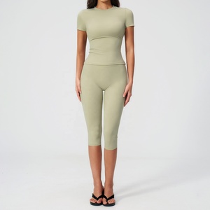 Seamless Olive Green 2 Piece Yoga Set Crew Neck <b>Crop</b> <b>Top</b> High Waist Knee Length Leggings Solid Color Stretch Fit - Product Image 1
