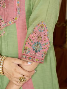 Kurti Anarkali Premium de Mal Chanderi con Bordado, Palazzo de Seda Romana, Dupatta con Trabajo Elaborado, Estilo Tradicional, Secado Rápido, Sin Arrugas - Product Image 4