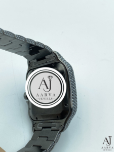 Montre de luxe à quartz avec chiffres romains noirs, cadran carré 20 mm, mouvement Miyota, bracelet en pierres précieuses, style bijou statement - Product Image 3