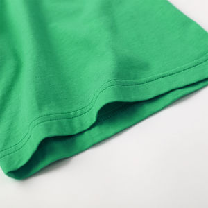 Camiseta Oversize de Lujo con Cuello Redondo y Hombros Caídos para Mujer, Estilo Urbano - Product Image 6