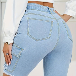 Short en jean bleu clair éco-responsable taille haute avec fermeture boutonnée, délavé, ourlet déchiré, style décontracté, coupe classique - Product Image 5