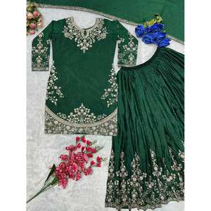 Conjunto de Top y Pantalón de Fiesta para Mujer, Elegante y con Estilo - Product Image 4